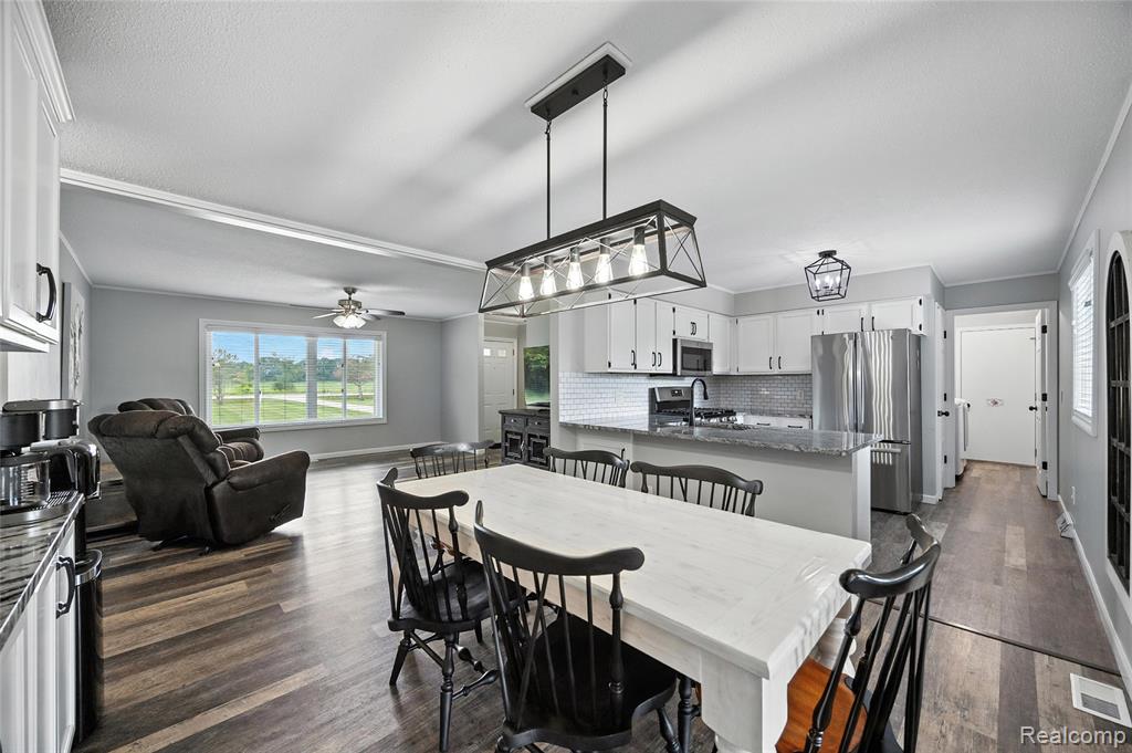 66100 Romeo Plank Road, Ray, MI — Photo 11