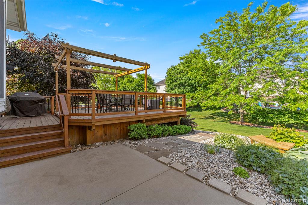 4991 Knollcrest Court, Commerce Twp, MI 48382 — Photo 52