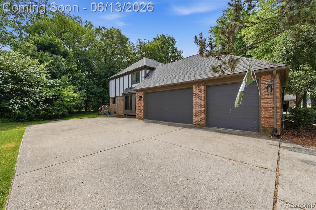 55380 Theo Drive, Shelby Twp, MI 48315 — Photo 49
