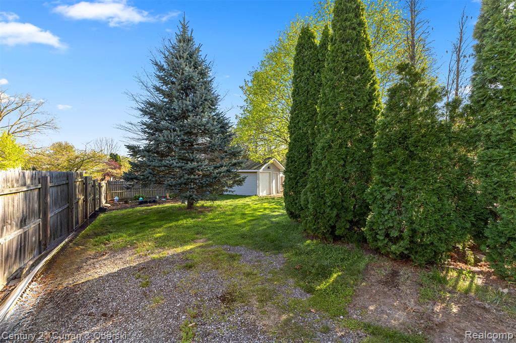8095 S Huron River Drive, Ypsilanti, MI 48197 — Photo 35