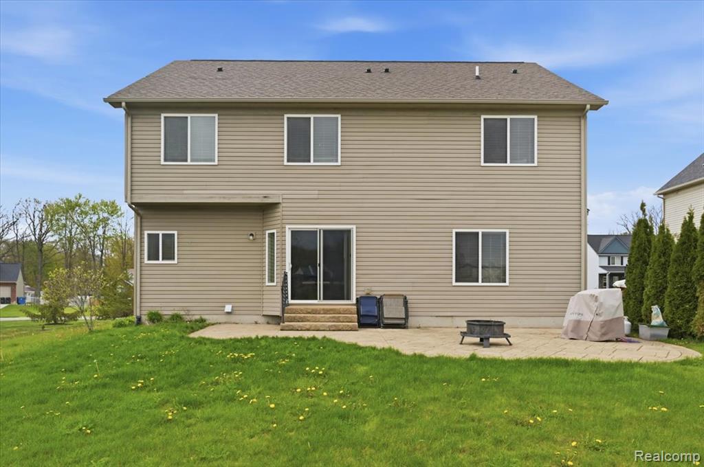 8131 Peninsula Circle, Grand Blanc, MI 48439 — Photo 42