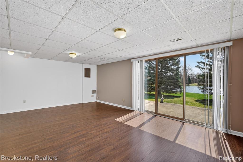 62401 Raleigh Court, 4, South Lyon, MI 48178 — Photo 5