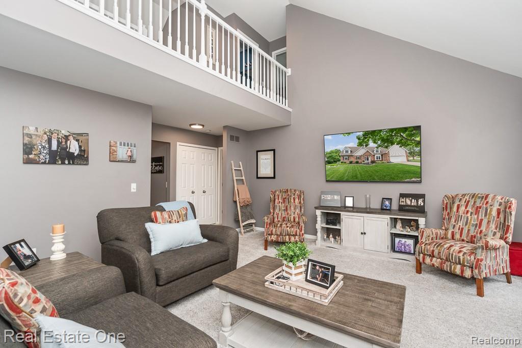 1043 Ridgeview Circle, Lake Orion, MI 48362 — Photo 9