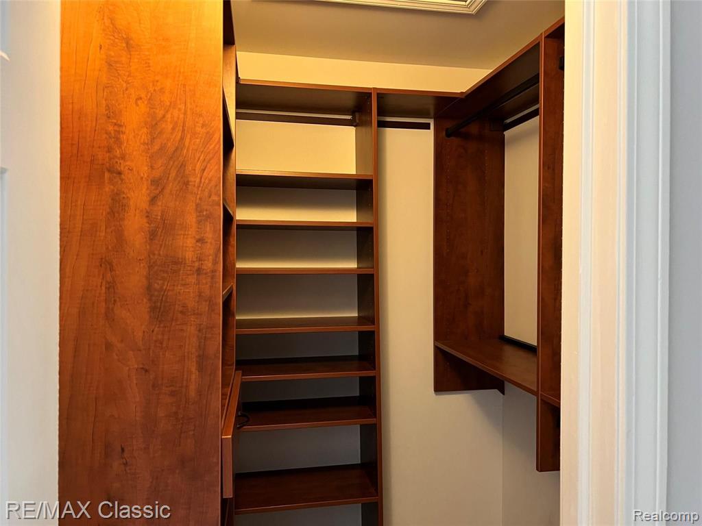 39773 ROCKCREST Circle, Northville, MI — Photo 30