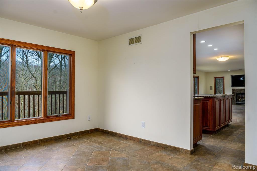 545 JUDI ANN Lane, Holly, MI 48442 — Photo 4