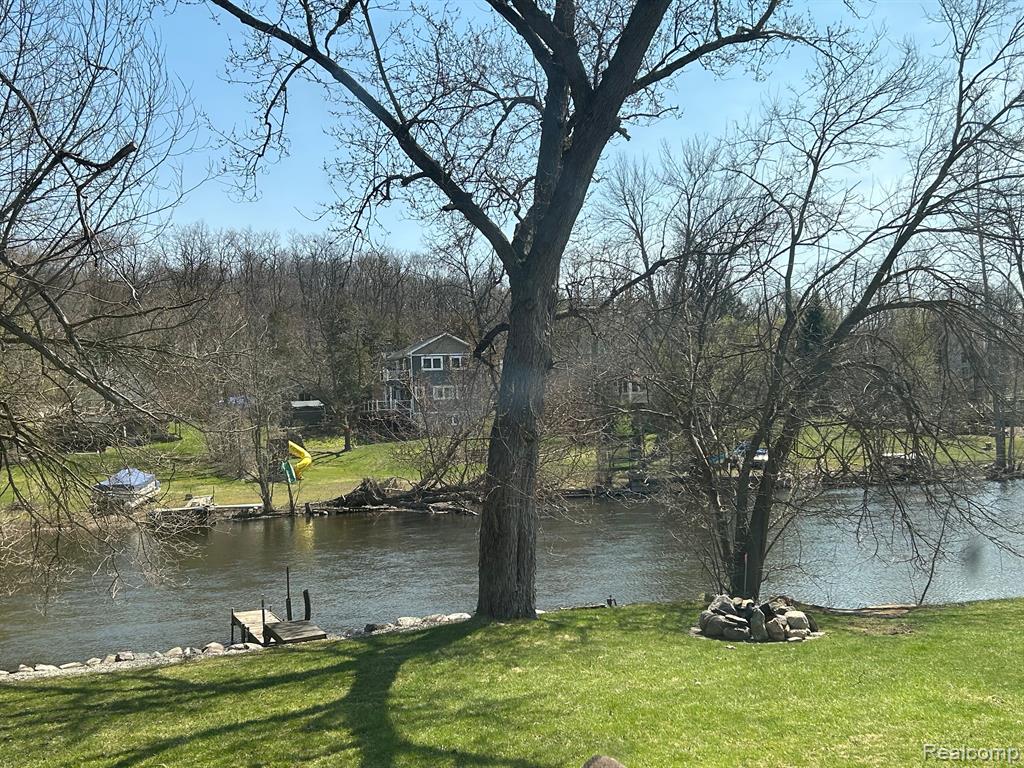 9343 Shannon Drive, Brighton, MI 48116 — Photo 25