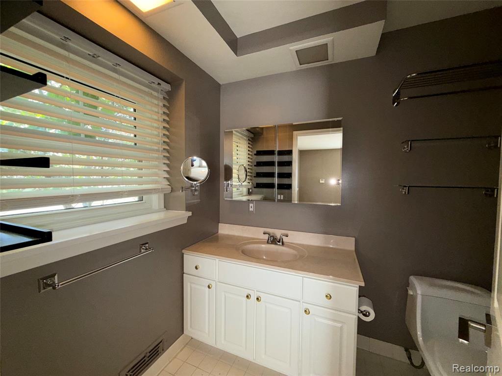 1929 Bayou Drive, Bloomfield, MI 48302 — Photo 19