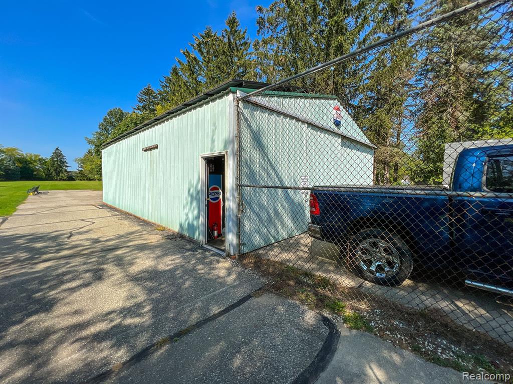 4209 Rural Street, Waterford, MI 48329 — Photo 32