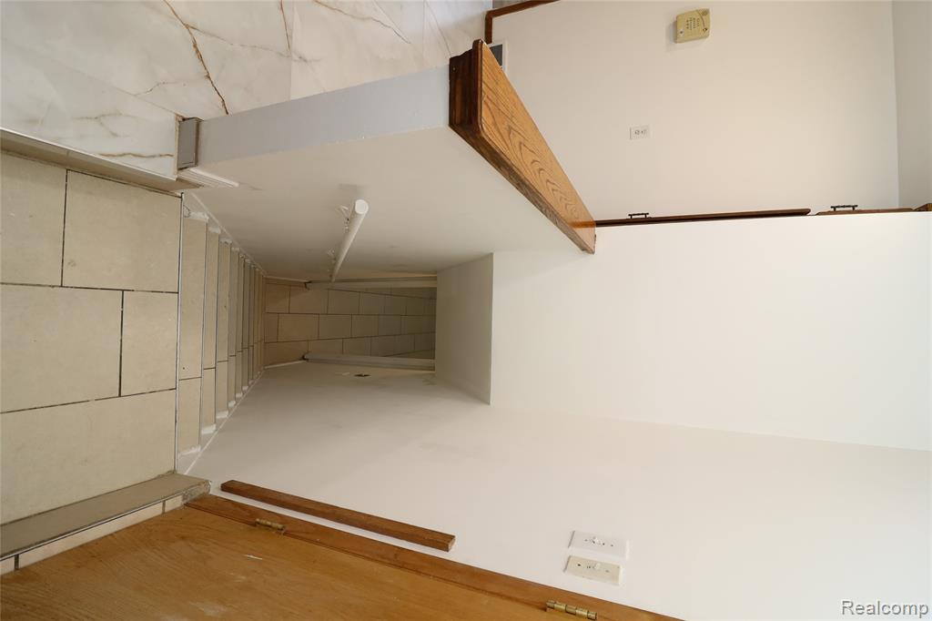 8555 Berwyn, Dearborn Heights, MI 48127 — Photo 33