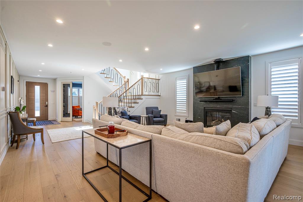 828 Cherokee Avenue, Royal Oak, MI 48067 — Photo 16