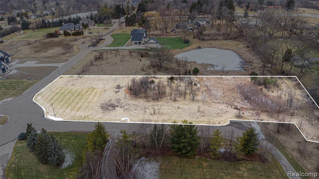 5 Fairway Trail, Grand Blanc, MI 48439 — Photo 2