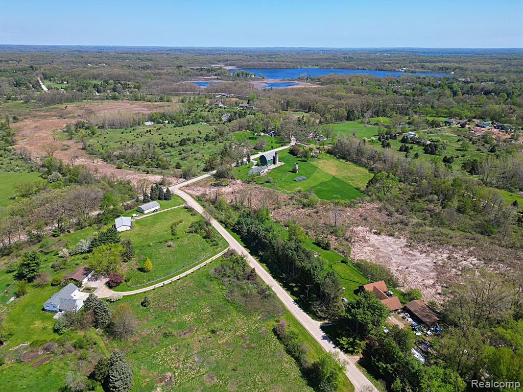 7655 WHEELER Road, Whitmore Lake, MI 48189 — Photo 12