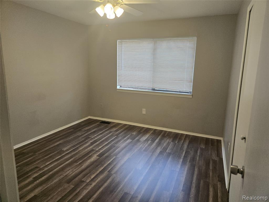 5353 Wright Way W, West Bloomfield, MI — Photo 24