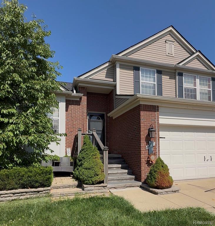 956 Callaway Court, Howell, MI 48843