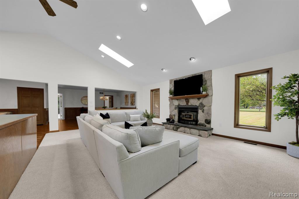 940 W Predmore Road, Oakland, MI — Photo 17