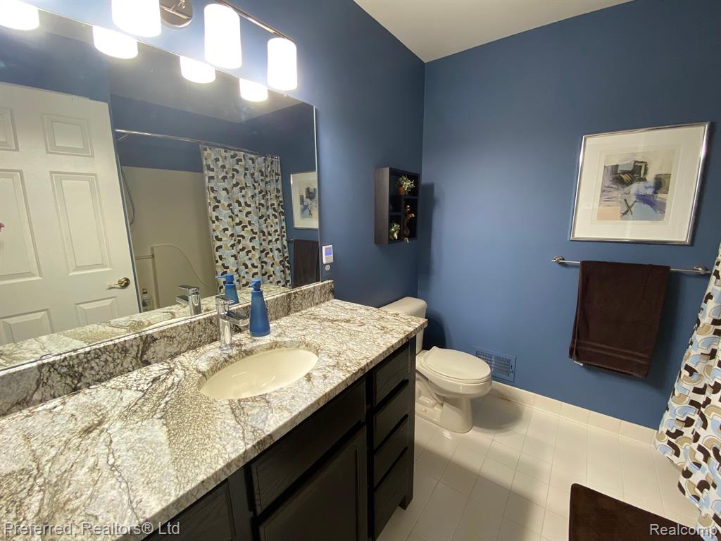 8360 OPAL Drive, Westland, MI — Photo 21