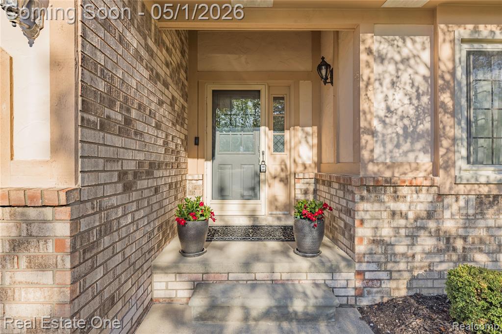 42374 Willow Tree Lane E, Clinton Twp, MI 48038 — Photo 9