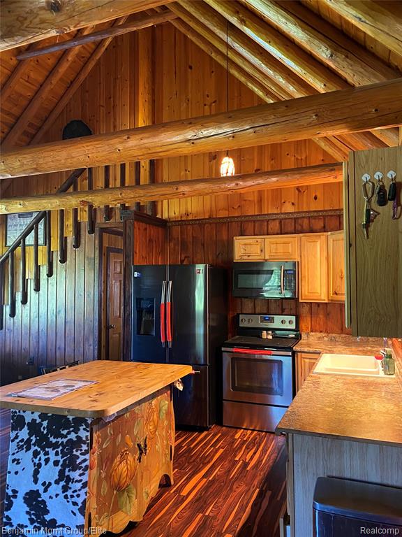 6827 Lapeer Road, Kimball, MI — Photo 7