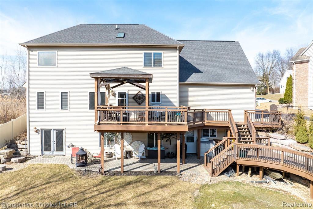 815 AMBERWOOD Street, Auburn Hills, MI 48326 — Photo 41