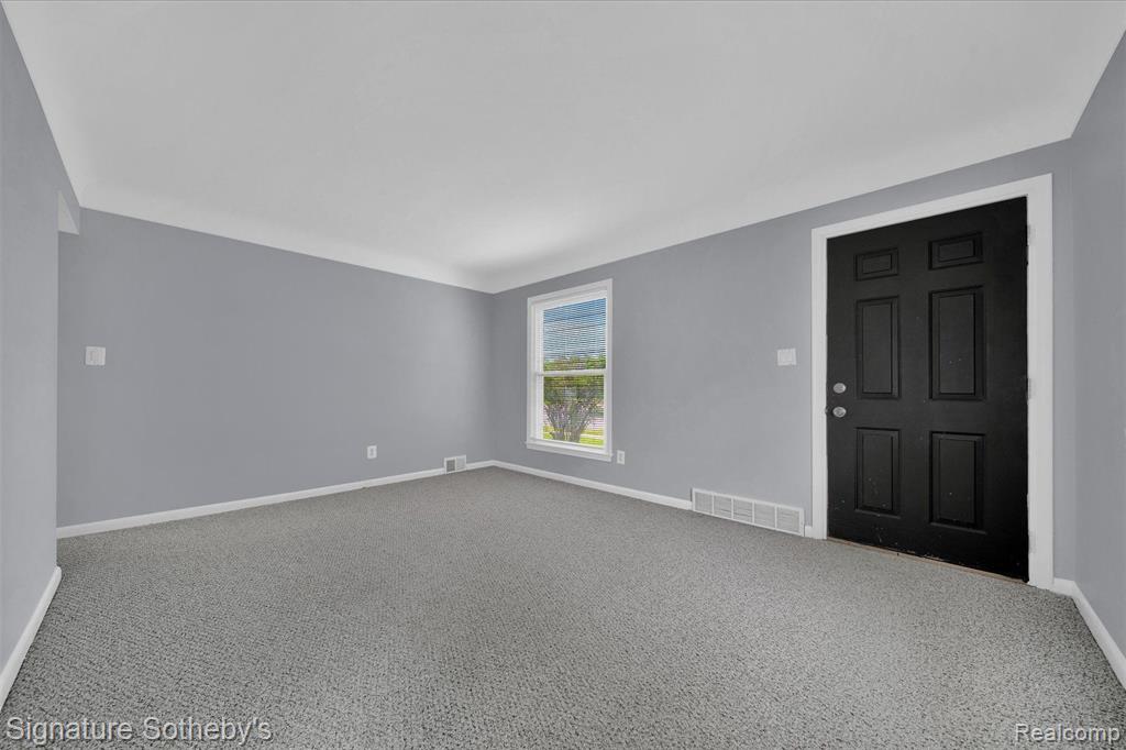 817 W 12 MILE Road, Royal Oak, MI 48073 — Photo 5