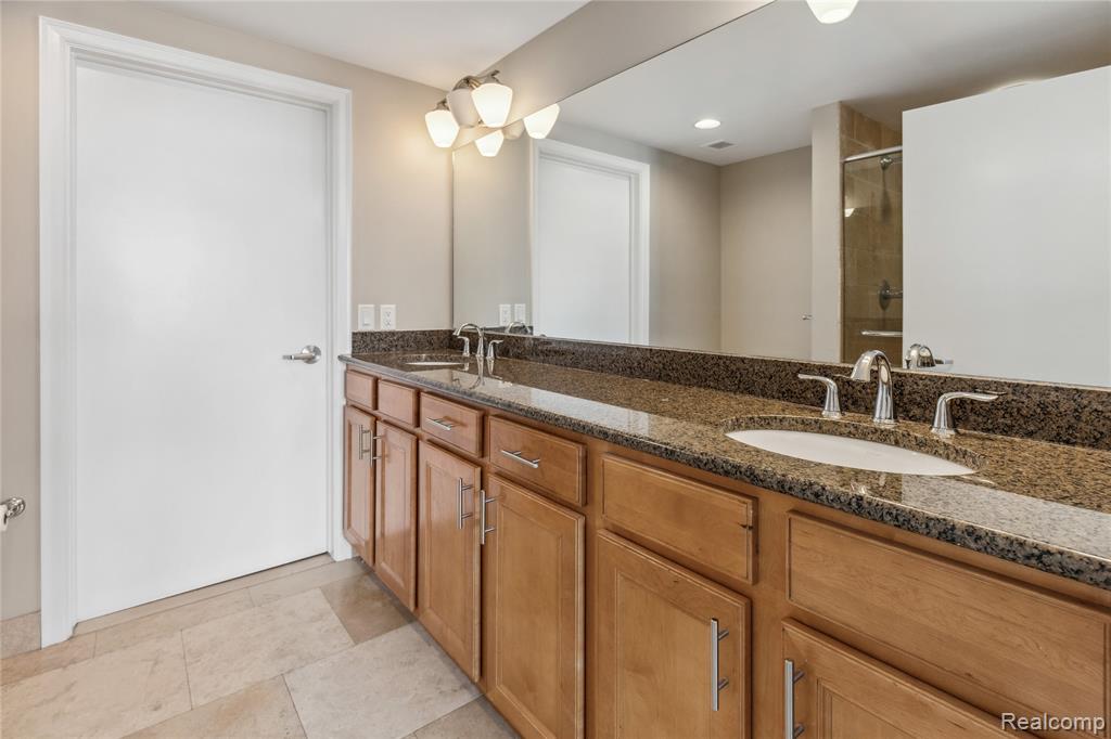 525 W Lafayette, 17D, Detroit, MI 48226 — Photo 22