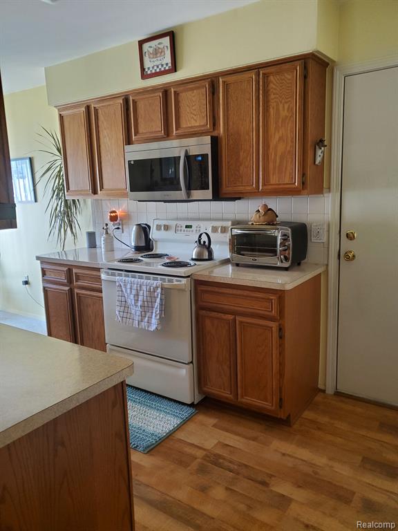 1469 DOVER Hill N, Unit 53, Walled Lake, MI 48390 — Photo 9