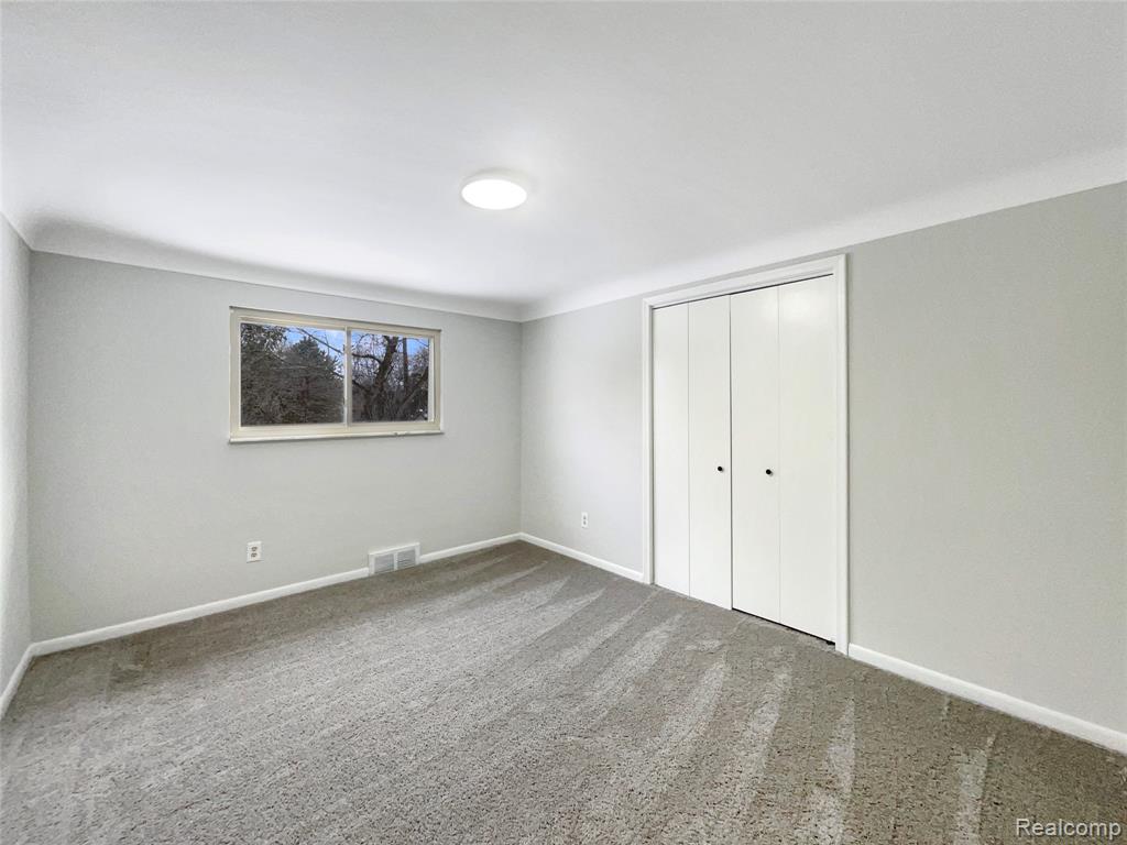 53044 Ruann Drive, Shelby Twp, MI 48316 — Photo 12