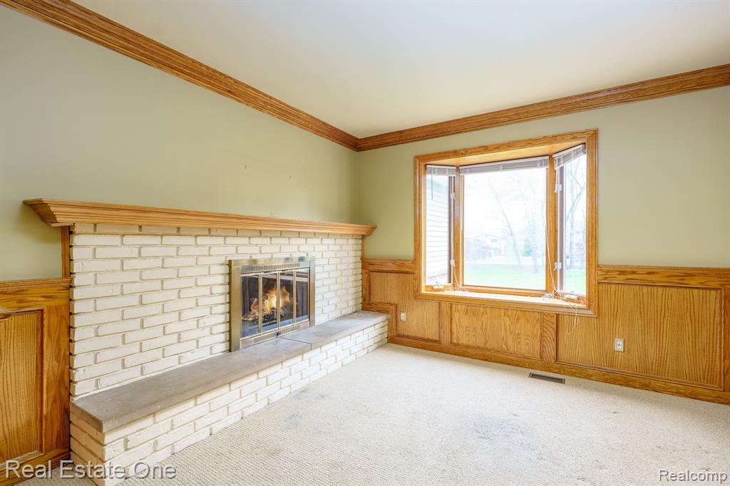 9243 Sherwood Drive, Davisburg, MI 48350 — Photo 14