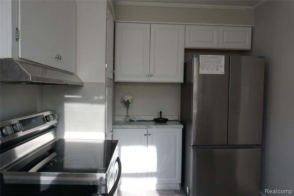 971 N Chevrolet Avenue, Flint, MI 48504 — Photo 12