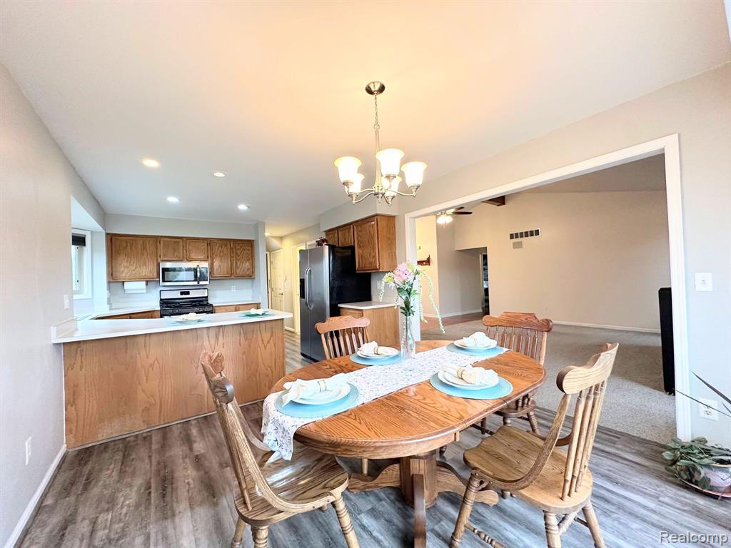 54795 BRADSHAW Drive, New Baltimore, MI 48047 — Photo 19