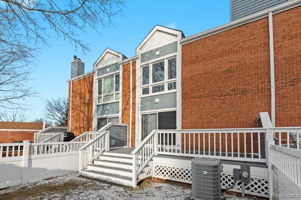 294 Main Sail Court, 22, Detroit, MI 48207 — Photo 40