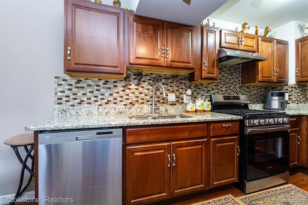 5215 RICHARD Run, West Bloomfield, MI — Photo 16