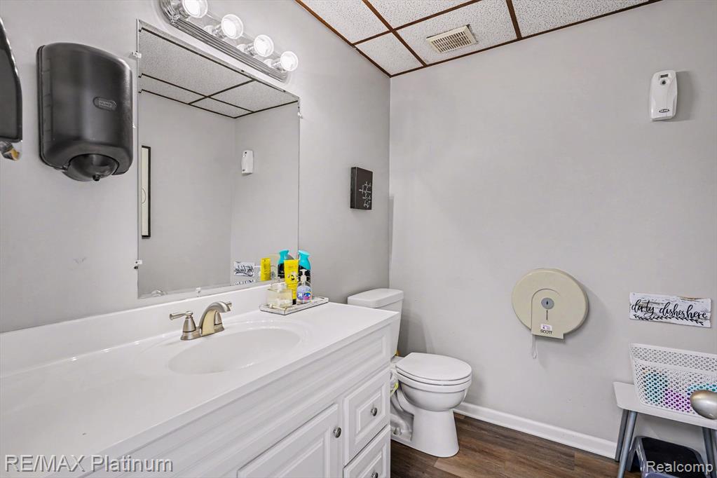 3552 Avon Street, Hartland, MI 48353 — Photo 32