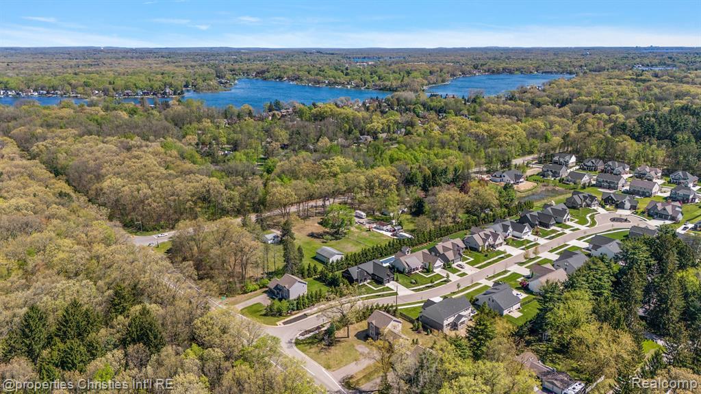 4125 S Newton Road, Commerce Twp, MI 48390 — Photo 41