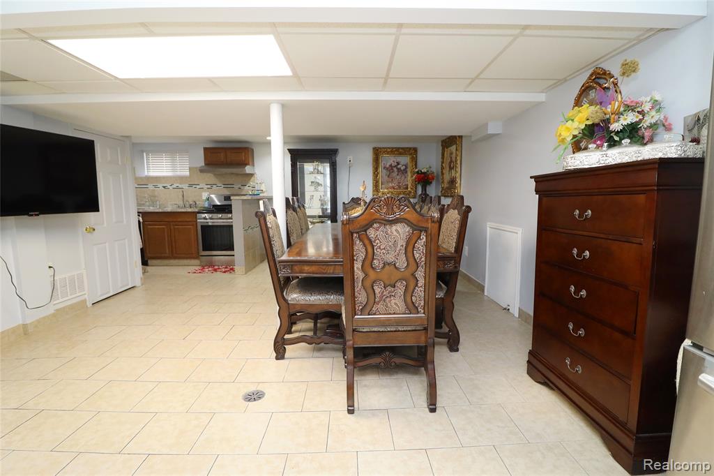 4561 Curtis Street, Dearborn, MI 48126 — Photo 19