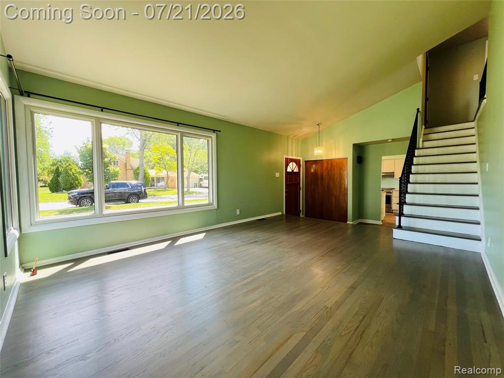 747 JAMAICA Drive, Troy, MI 48083 — Photo 12