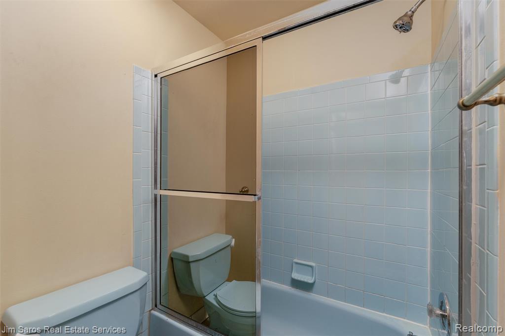 64 Rosebud Lane, Mount Clemens, MI 48043 — Photo 15