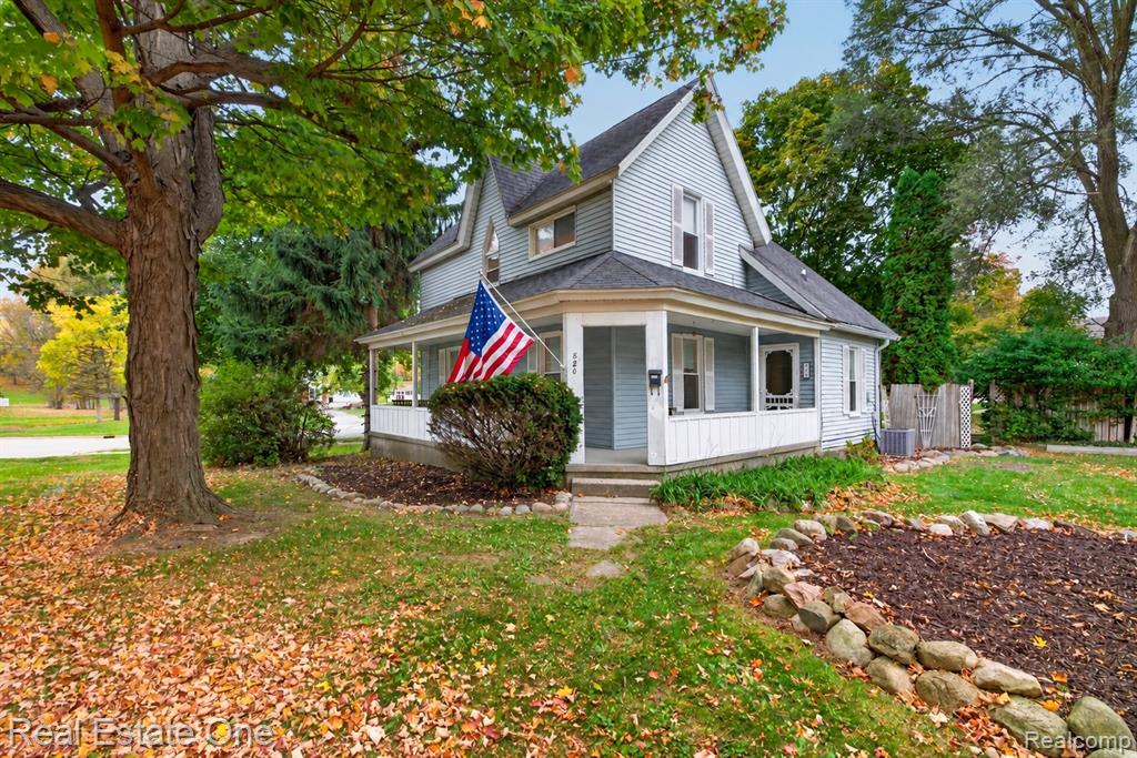 820 N Court Street, Lapeer, MI 48446