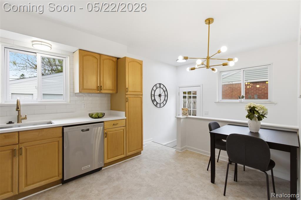 20520 Catalano Street, Clinton Twp, MI 48035 — Photo 7