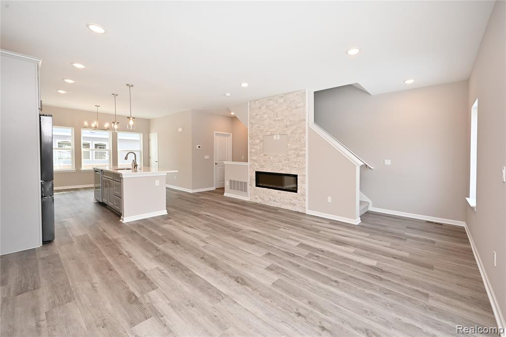 4861 Parkside Lane, Troy, MI 48085 — Photo 8