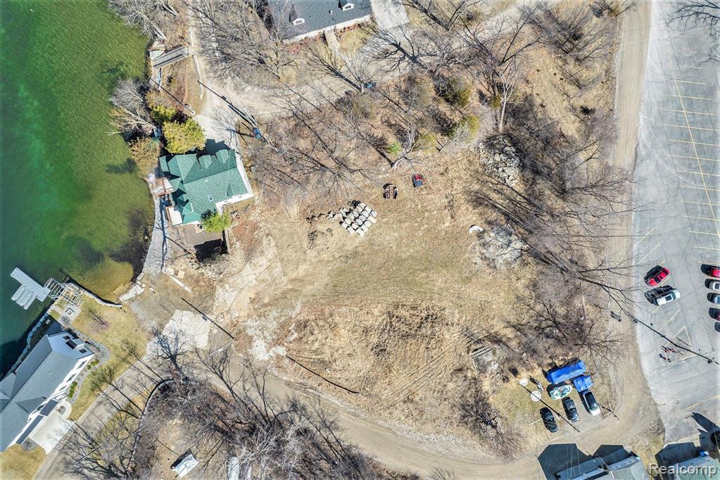 2294 Sonora Drive, Fenton, MI 48430 — Photo 2