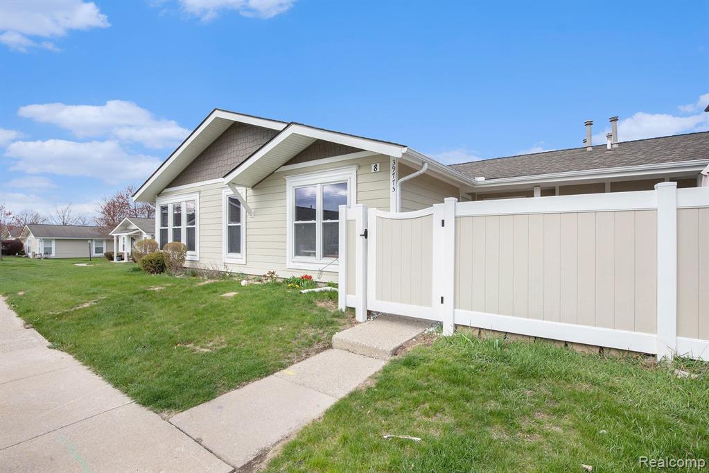 39775 VILLAGE WOOD Lane, Novi, MI — Photo 16
