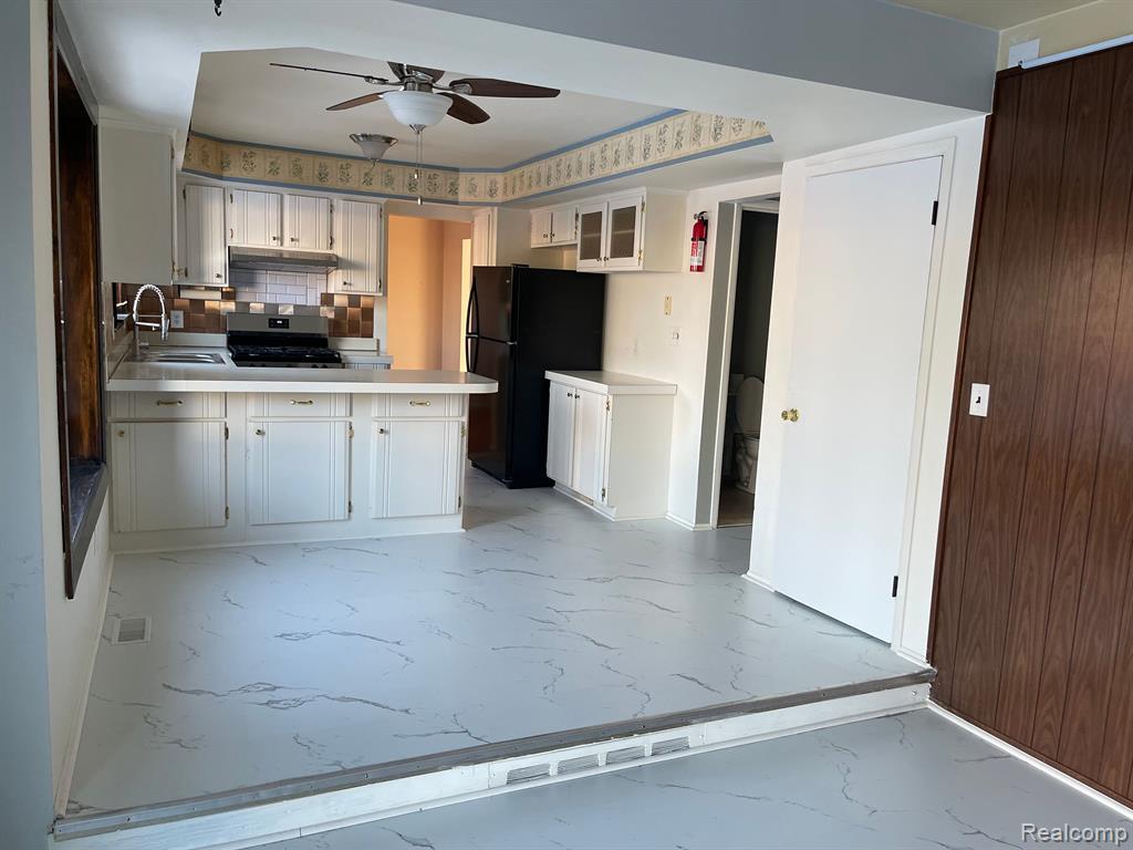 40420 MEADE POINT Drive, Sterling Heights, MI 48313 — Photo 11