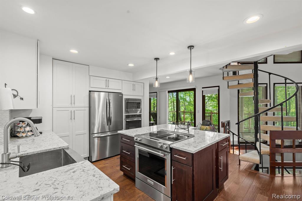 4943 CANYON OAKS Drive, Brighton, MI 48114 — Photo 16