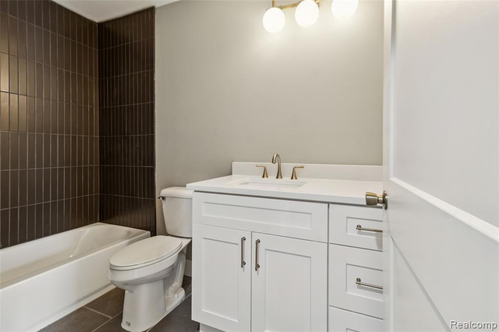 10190 Hunt Drive, Davison, MI 48423 — Photo 32