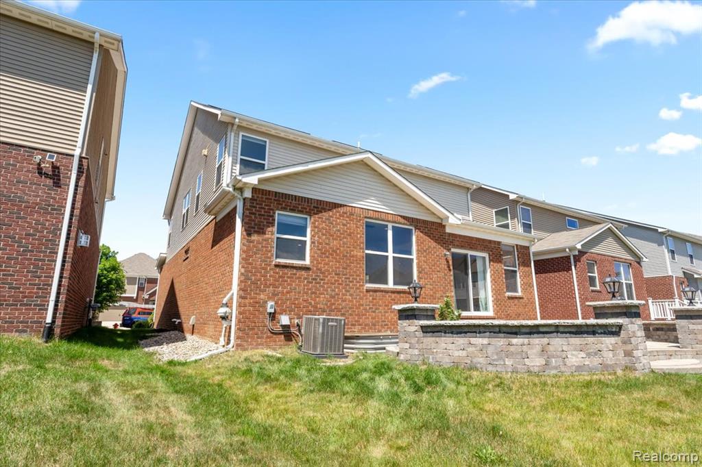 49552 Harrier Place, Novi, MI — Photo 40