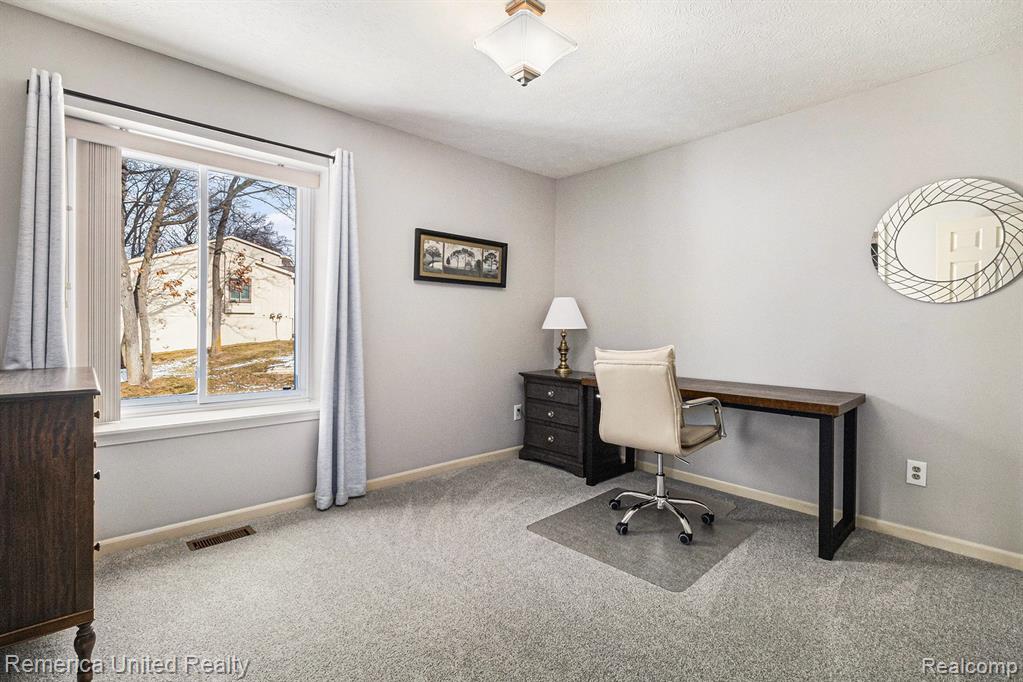 422 FOREST Drive, Brighton, MI 48116 — Photo 12