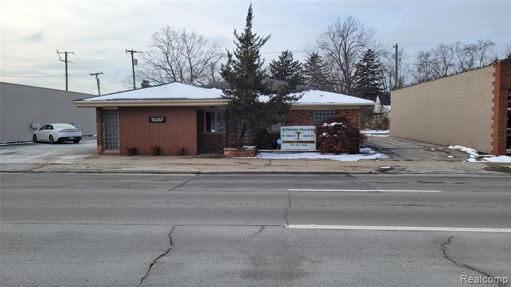 15357 Farmington Road