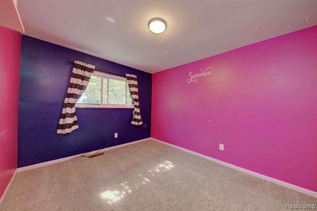 8246 FORREST Drive, Canton, MI 48187 — Photo 20