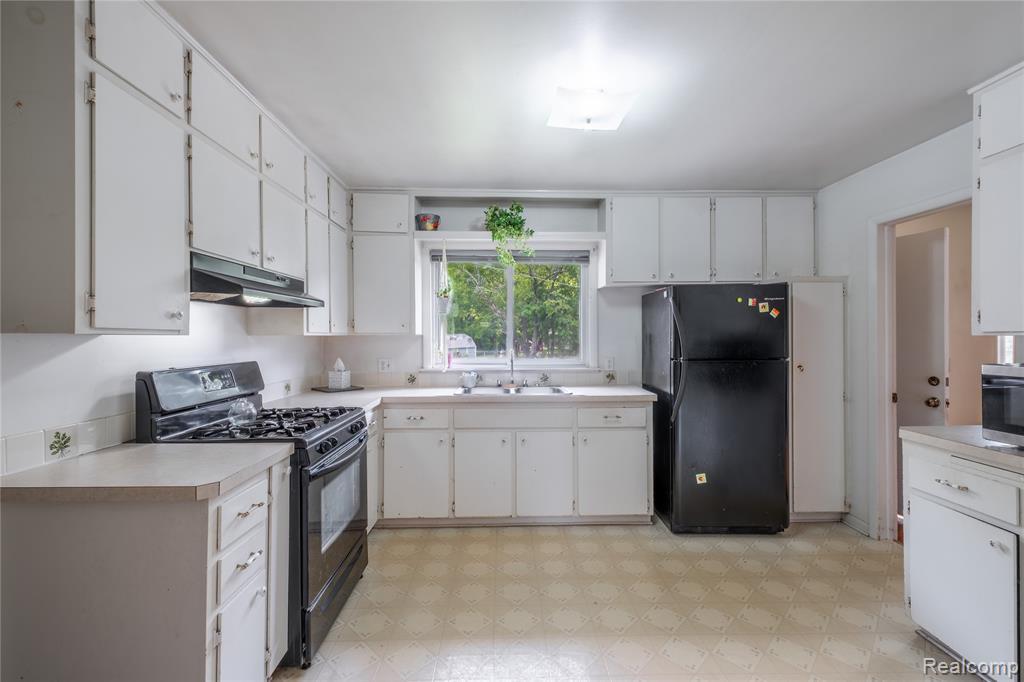 6395 Tanglewood Lane, Grand Blanc, MI 48439 — Photo 8
